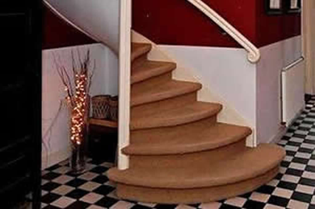 MAATWERK TRAP EN DRAAITRAP